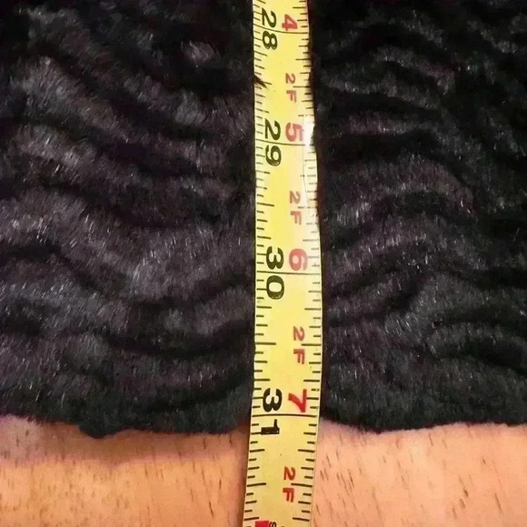 Lafayette 148 100% Rabbit Fur Vest, 100% Leather Trim - Black, Women’s Size M - Picture 9 of 9